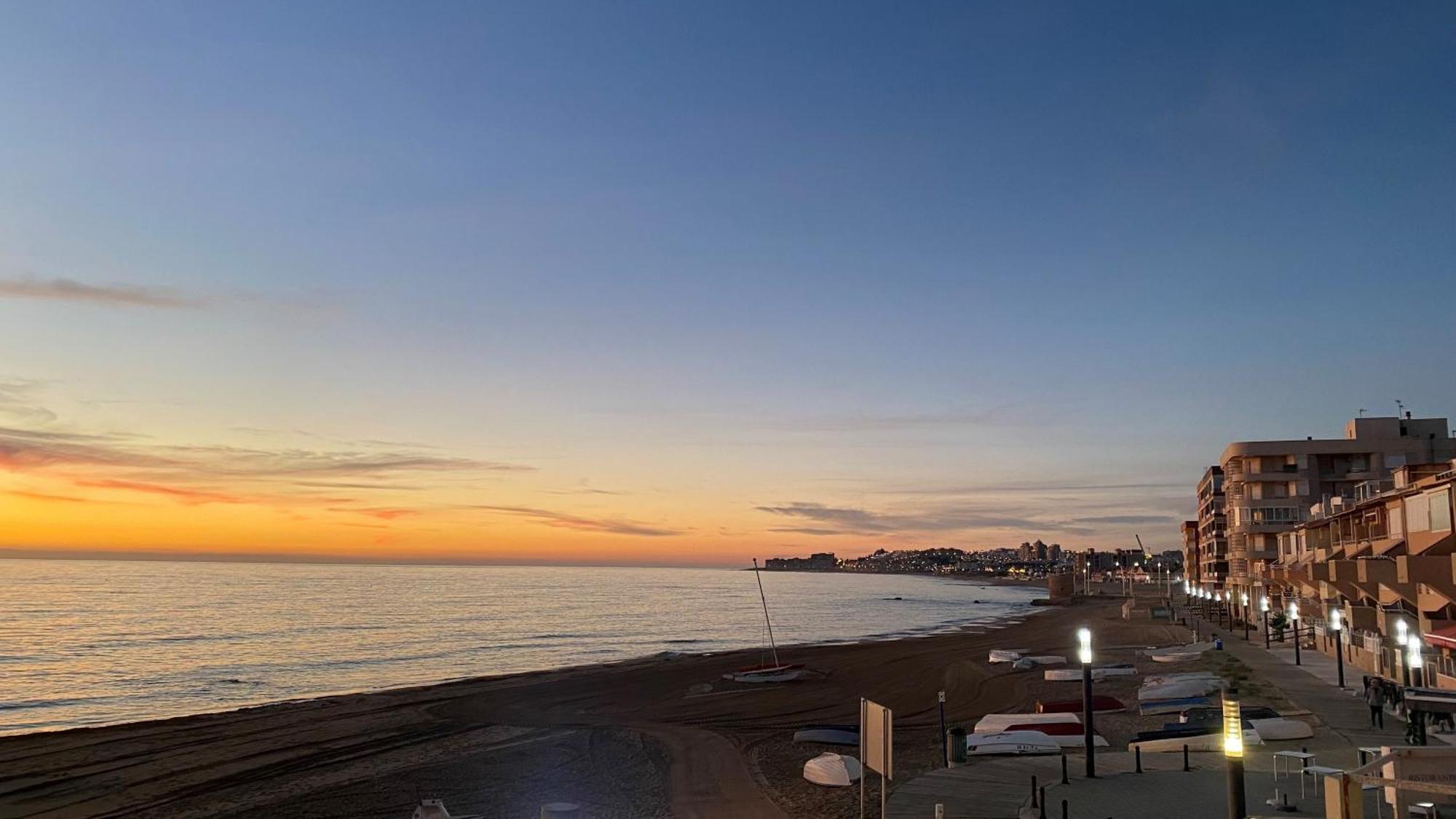 טורבייחה Beachfront Apartment - La Mata מראה חיצוני תמונה