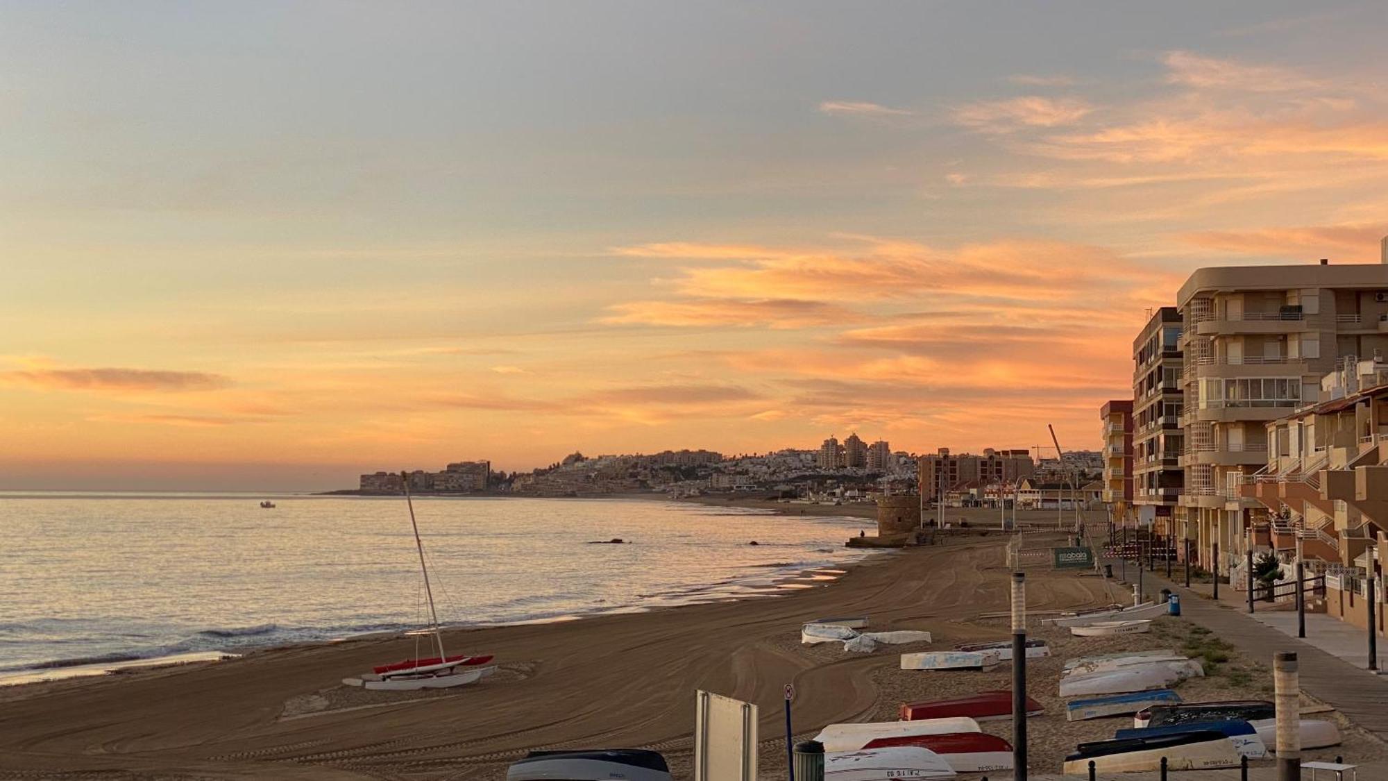 טורבייחה Beachfront Apartment - La Mata מראה חיצוני תמונה
